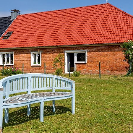 Snug Holiday Home In Divitz Spoldershagen Near Skydiving Εξωτερικό φωτογραφία