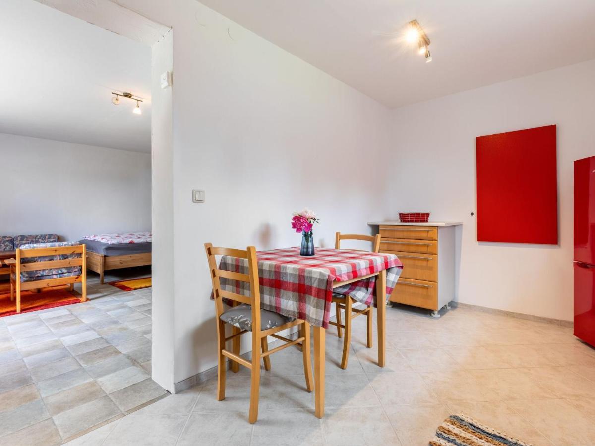 Snug Holiday Home In Divitz Spoldershagen Near Skydiving Εξωτερικό φωτογραφία