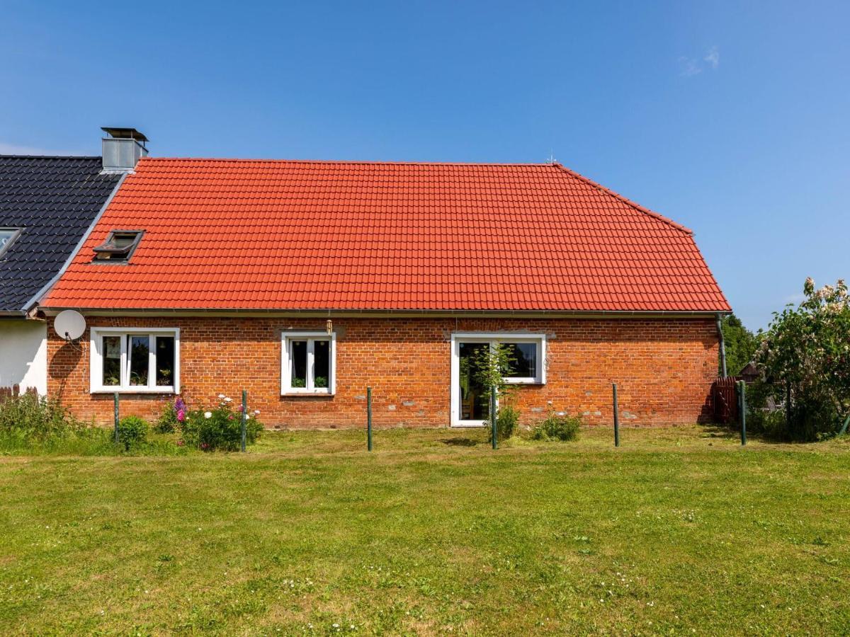 Snug Holiday Home In Divitz Spoldershagen Near Skydiving Εξωτερικό φωτογραφία